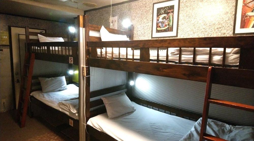 Family & Bakpak Tokyo Hostel Экстерьер фото