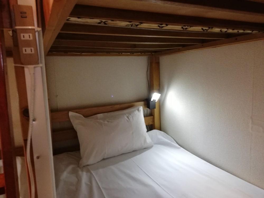 Family & Bakpak Tokyo Hostel Экстерьер фото