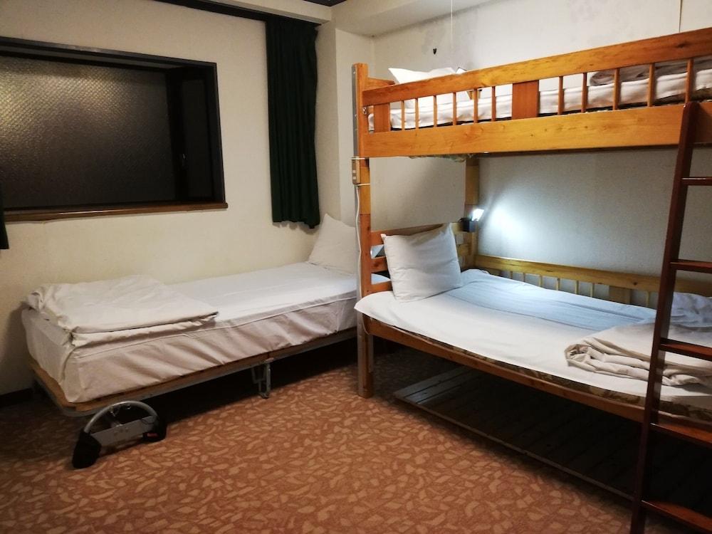 Family & Bakpak Tokyo Hostel Экстерьер фото