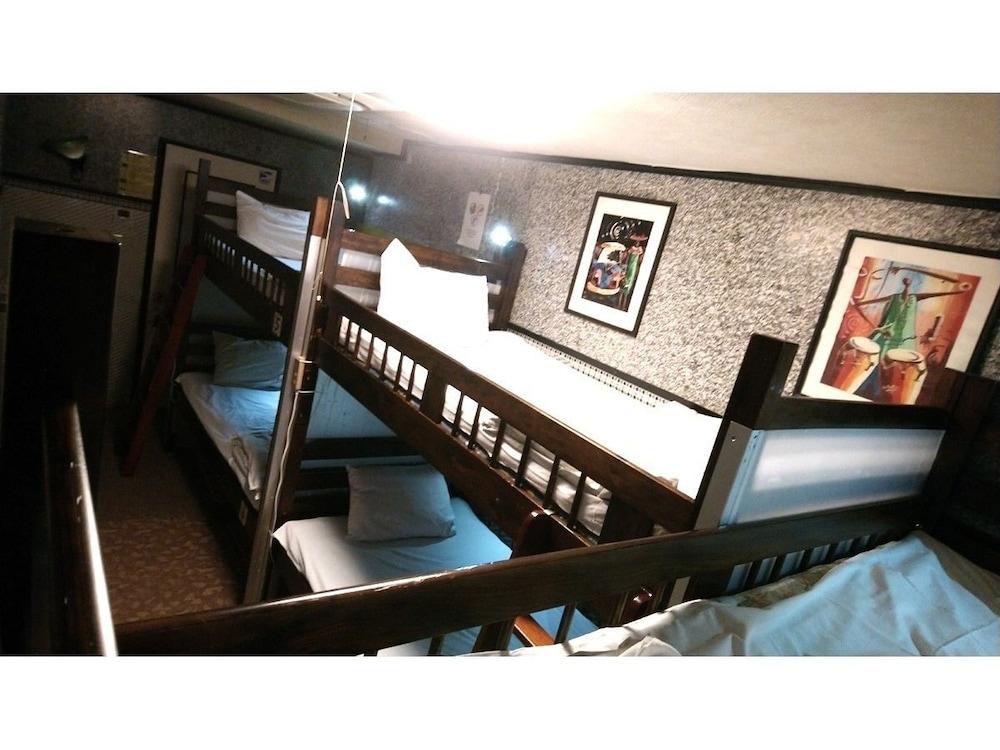 Family & Bakpak Tokyo Hostel Экстерьер фото