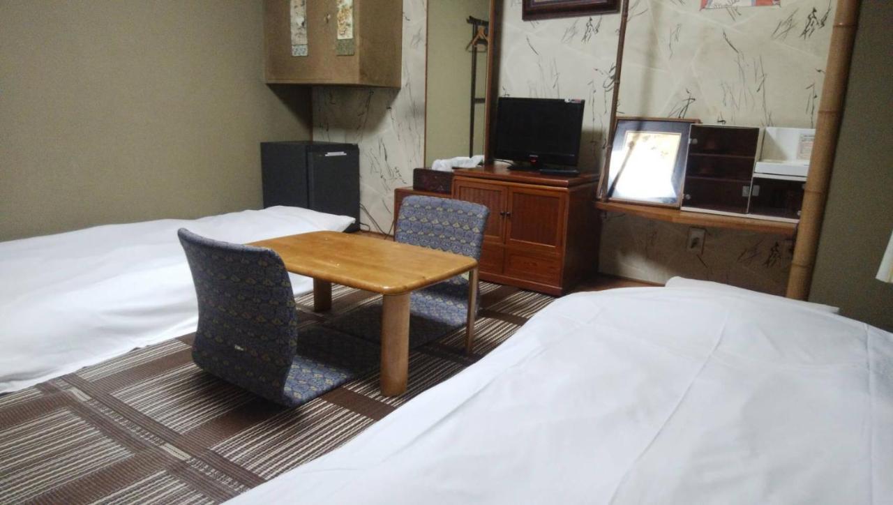 Family & Bakpak Tokyo Hostel Экстерьер фото