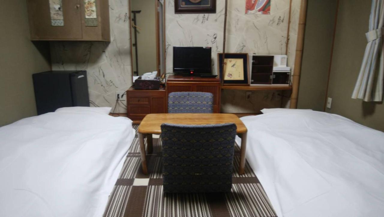 Family & Bakpak Tokyo Hostel Экстерьер фото