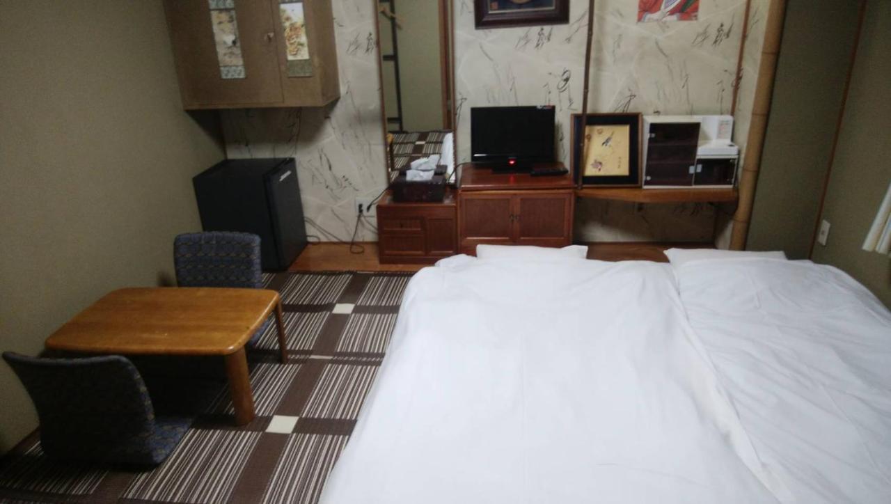 Family & Bakpak Tokyo Hostel Экстерьер фото
