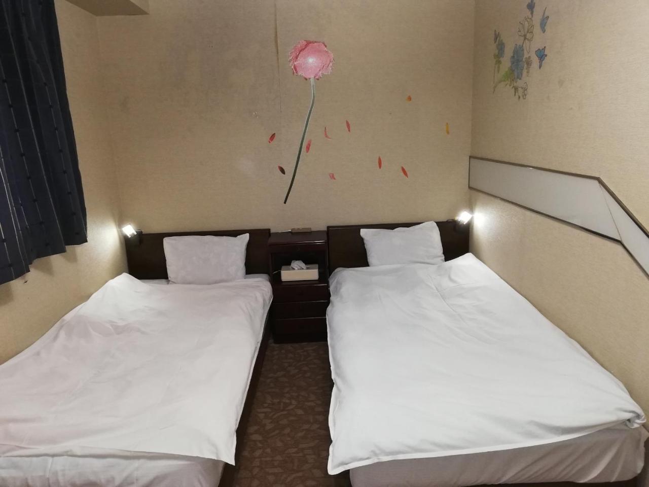 Family & Bakpak Tokyo Hostel Экстерьер фото