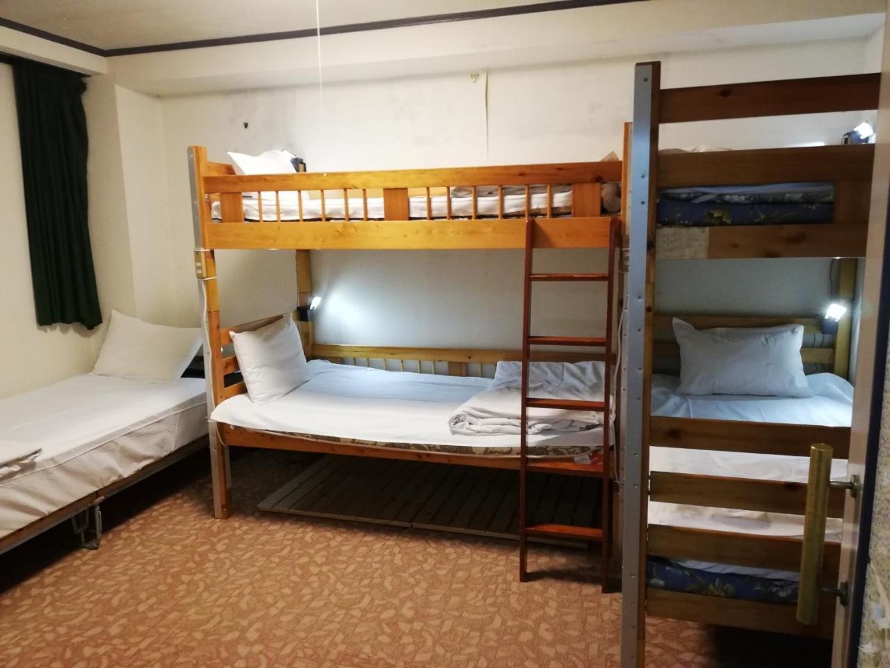 Family & Bakpak Tokyo Hostel Номер фото