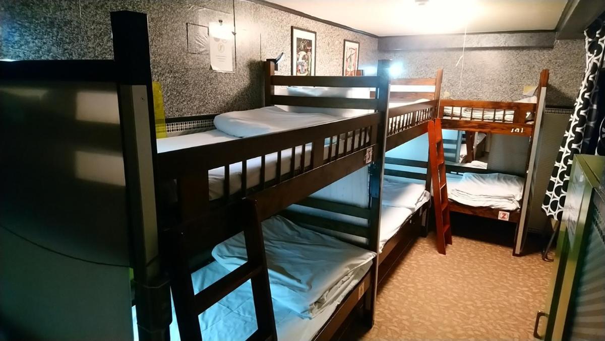 Family & Bakpak Tokyo Hostel Экстерьер фото