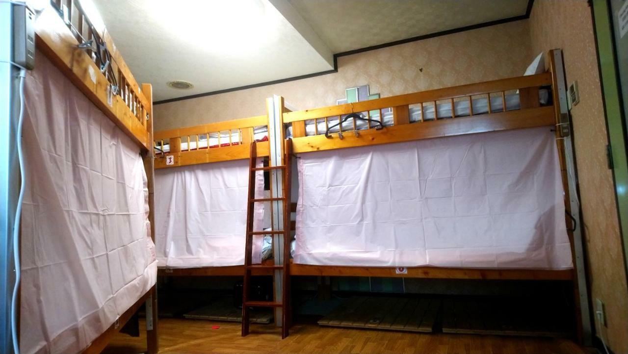 Family & Bakpak Tokyo Hostel Экстерьер фото